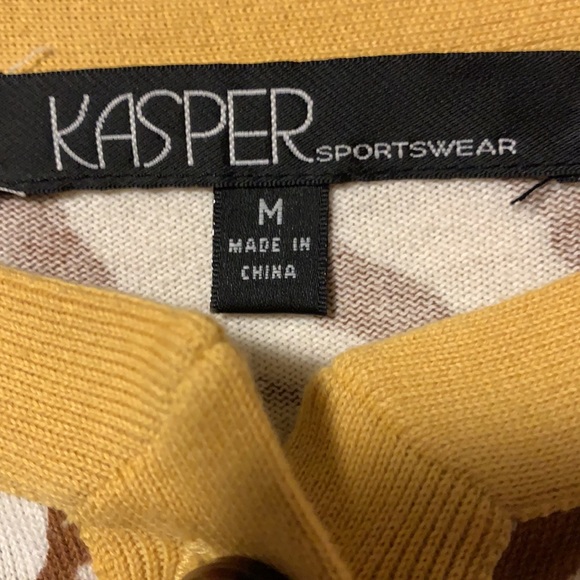 NWOT sweater - Picture 4 of 4